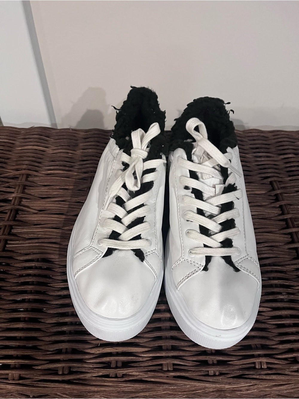 SCHUTZ White and Black Low-Top Lace-Up Sneakers 8.5